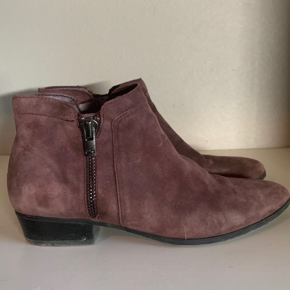 NATURALIZER Purple Ankle Boot, Size 8